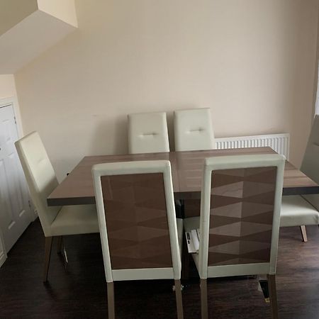 Holytown Homes Esterno foto